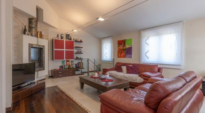 Rustico 6 locali di 214 m² in Corridonia (62014)