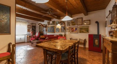 Townhouse 9 rooms of 180 m² in Montefano (62010)