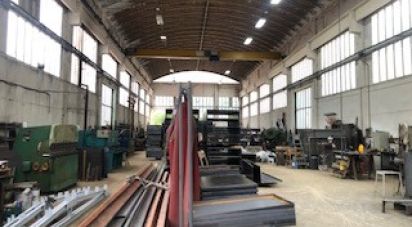 Capannone di 1.200 m² in Cantiano (61044)