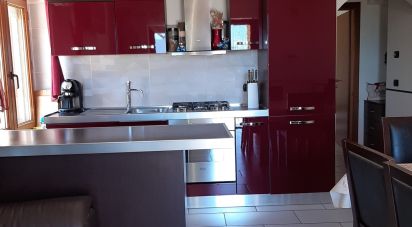 House boat 7 rooms of 120 m² in Nocera Umbra (06025)