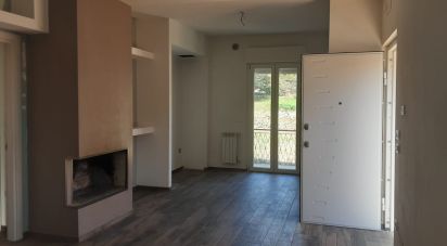 Townhouse 8 rooms of 110 m² in Silvi (64028)