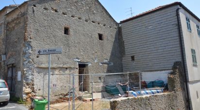 Rustico 6 locali di 100 m² in Vado Ligure (17047)