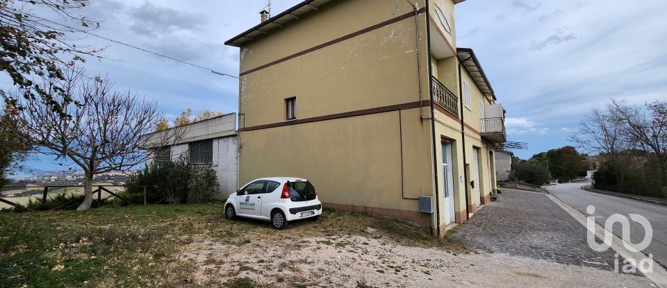 Casa 5 locali di 140 m² in Rapagnano (63831)