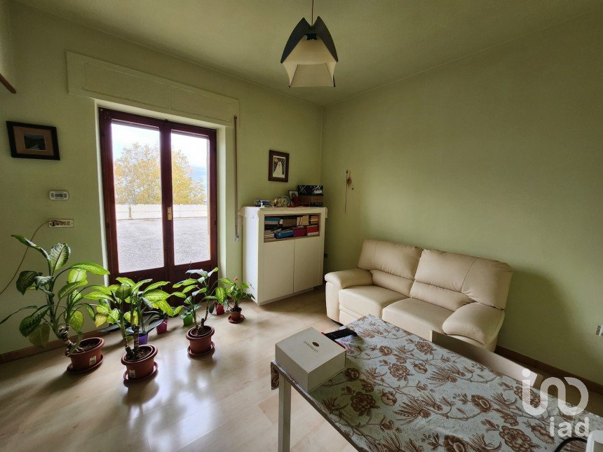 Casa 5 locali di 140 m² in Rapagnano (63831)