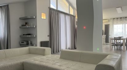 Loft 4 rooms of 183 m² in Civitanova Marche (62012)