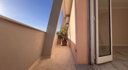 Loft 6 rooms of 100 m² in Genova (16138)