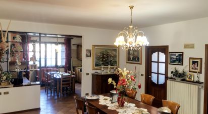 Casale 6 locali di 350 m² in Monte Cerignone (61010)