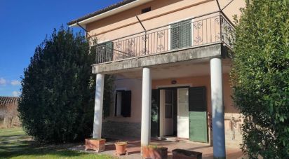 Casa indipendente 16 locali di 382 m² in Teramo (64100)