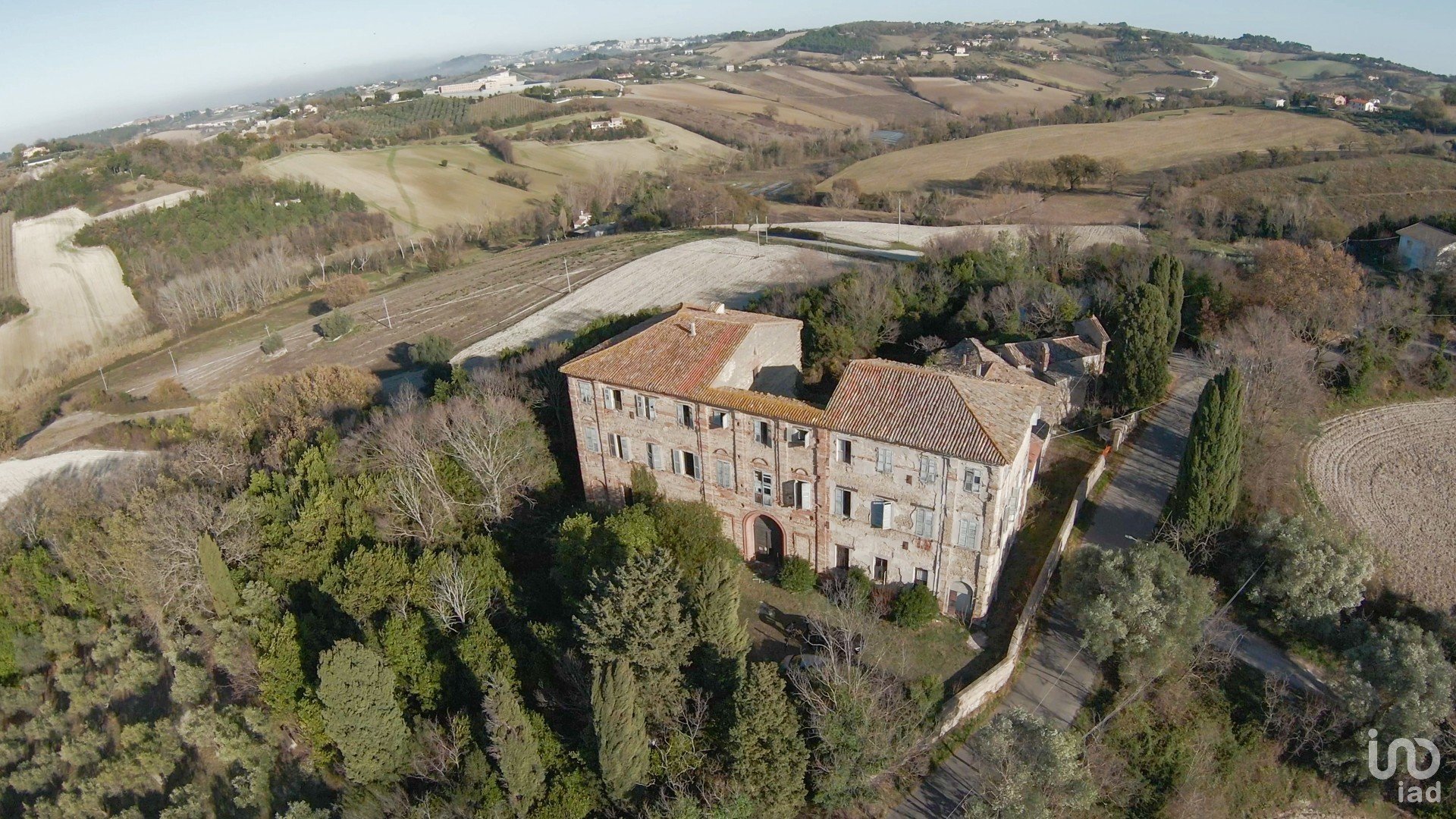 Villa storica 69 locali di 2.100 m² in Ancona