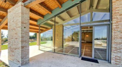 Farm 20 rooms of 820 m² in Monte San Vito (60037)