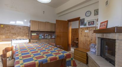 Casa indipendente 10 locali di 400 m² in Filottrano (60024)