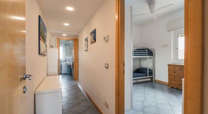 Trilocale di 94 m² a Pomezia (00071)