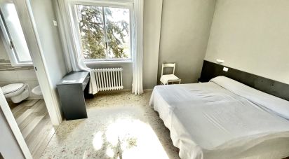 Hotel-restaurant of 2,400 m² in Sulmona (67039)