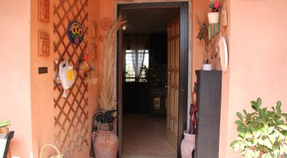 Traditional house 5 rooms of 144 m² in Roma (00128)