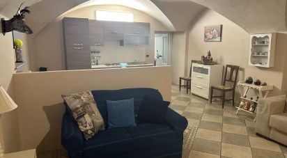 House 10 rooms of 269 m² in Mondovì (12084)