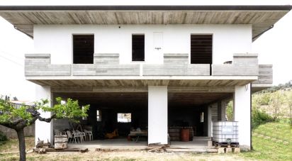 Casa indipendente 14 locali di 400 m² in Notaresco (64024)