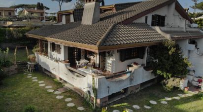 House boat 12 rooms of 276 m² in Anzio (00042)