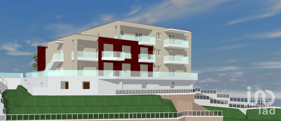 Block of flats 5 rooms of 118 m² in Castelfidardo (60022)