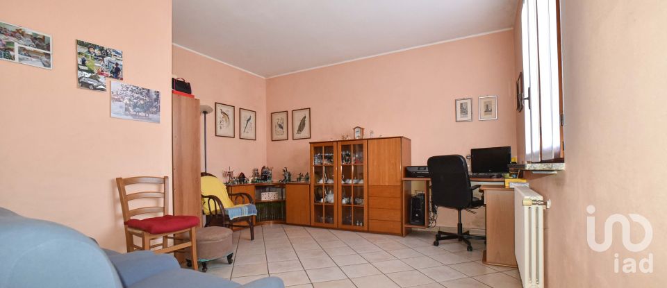 Villa Bifamiliare 5 locali di 360 m² in Faloppio (22020)