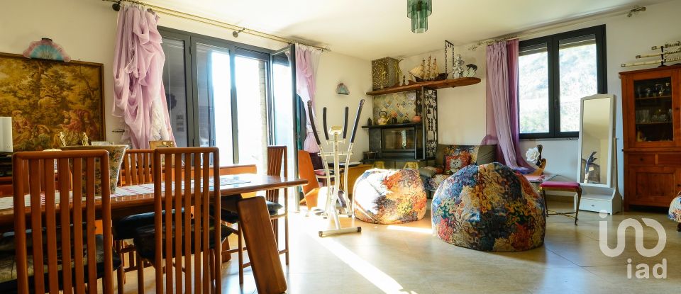 Casa indipendente 17 locali di 350 m² in Vezzi Portio (17028)