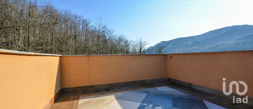 Casa indipendente 17 locali di 350 m² in Vezzi Portio (17028)