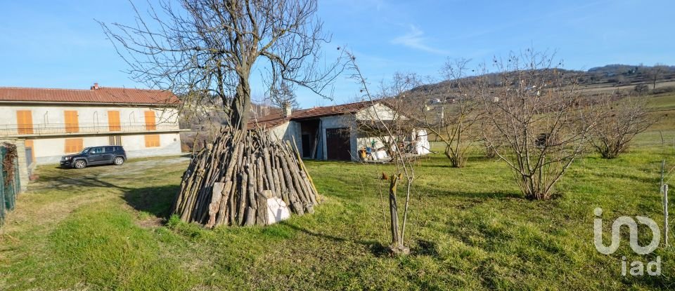 House 10 rooms of 230 m² in Prunetto (12077)