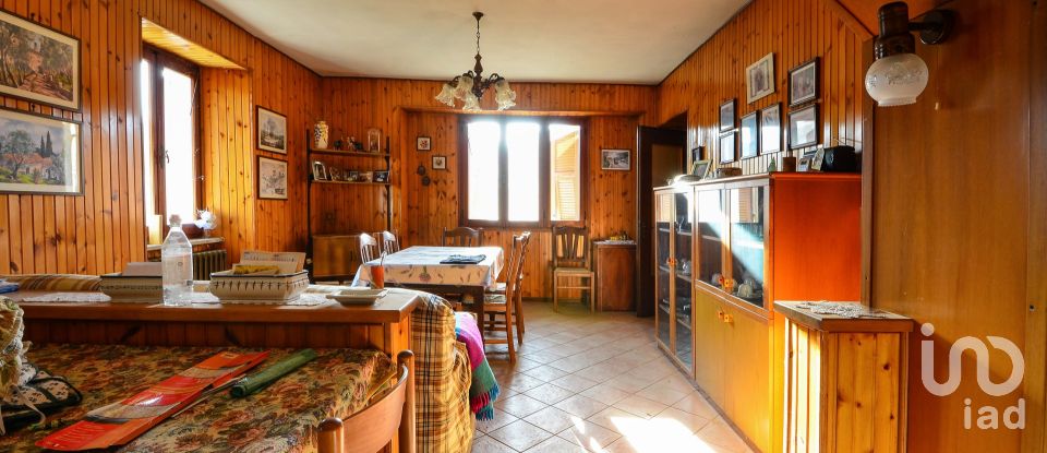 House 10 rooms of 230 m² in Prunetto (12077)