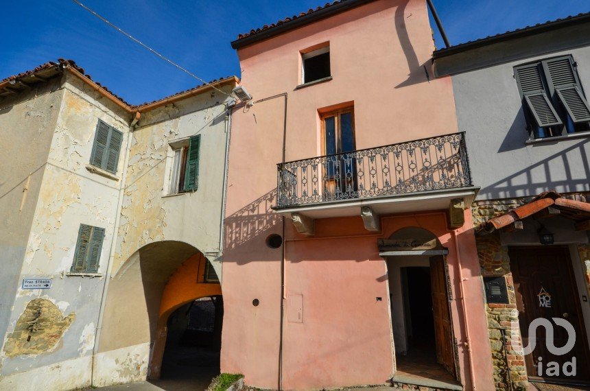 Casa 5 locali di 100 m² in Roccavignale (17017)