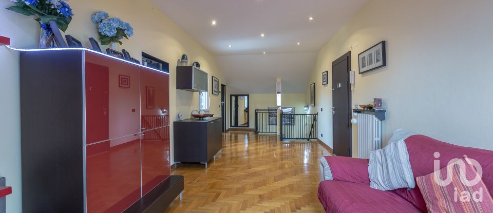 Four-room apartment of 112 m² in Genova (16157)