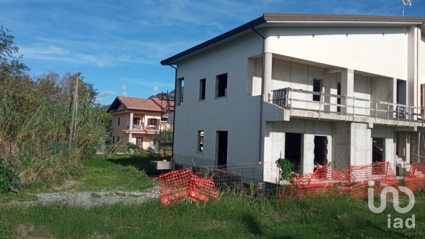 Rustico 0 locali di 348 m² in - (87030)