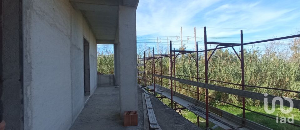 Rustico 0 locali di 348 m² in - (87030)