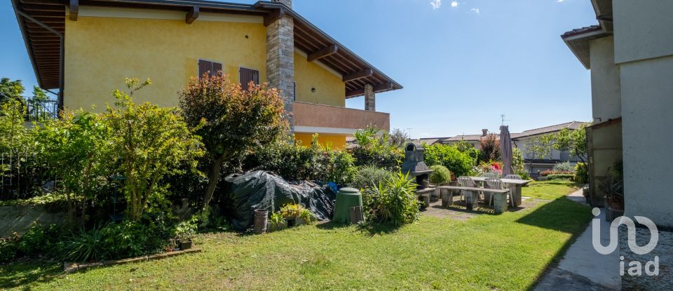 Farm 7 rooms of 205 m² in Castiglione delle Stiviere (46043)