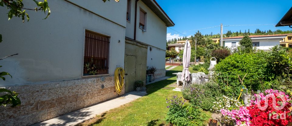 Villa 7 locali di 205 m² in Castiglione delle Stiviere (46043)