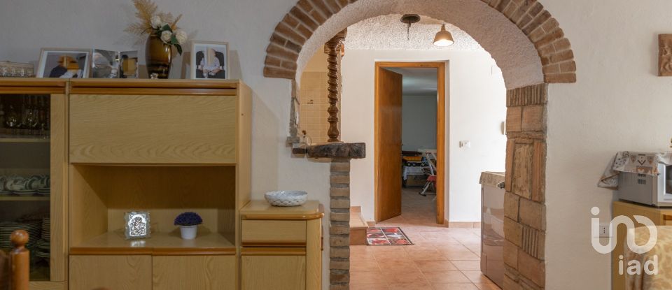 Country house 5 rooms of 180 m² in Cingoli (62011)