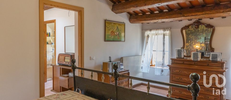 Country house 5 rooms of 180 m² in Cingoli (62011)