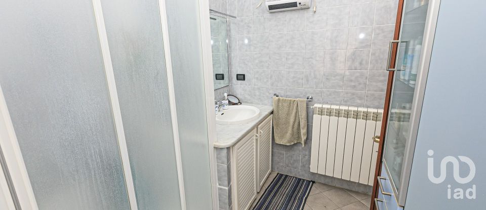 Appartamento 6 locali di 105 m² a Genova (16149)