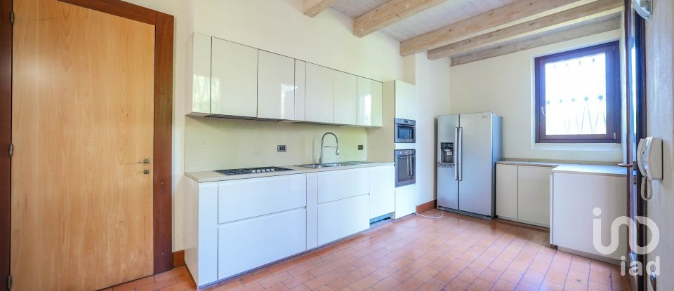 Villa storica 9 locali di 382 m² in Ro (44033)