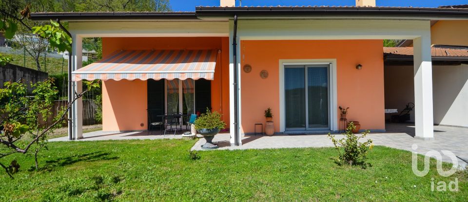 Villa 7 locali di 160 m² in Carcare (17043)