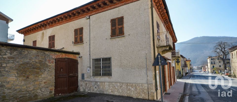 Casa di paese 10 locali di 190 m² in Saliceto (12079)