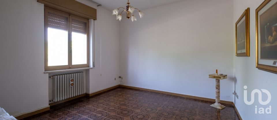 Casa 8 locali di 160 m² in Ceresara (46040)