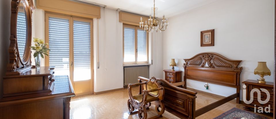 Casa 8 locali di 160 m² in Ceresara (46040)