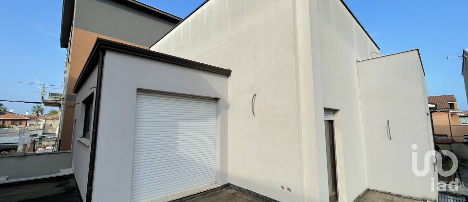 Appartamento 5 locali di 215 m² a Civitanova Marche (62012)