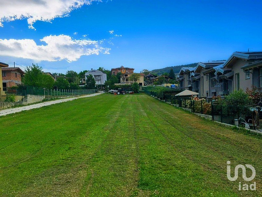 Terreno di 563 m² in L'Aquila (67100)