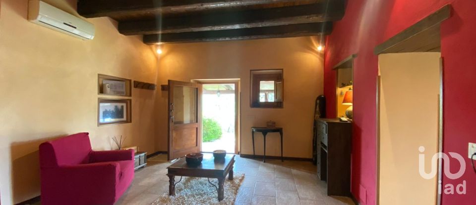 Villa 9 locali di 230 m² in Itri (04020)