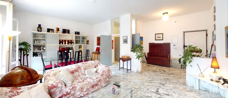 Appartamento 7 locali di 133 m² a Arenzano (16011)