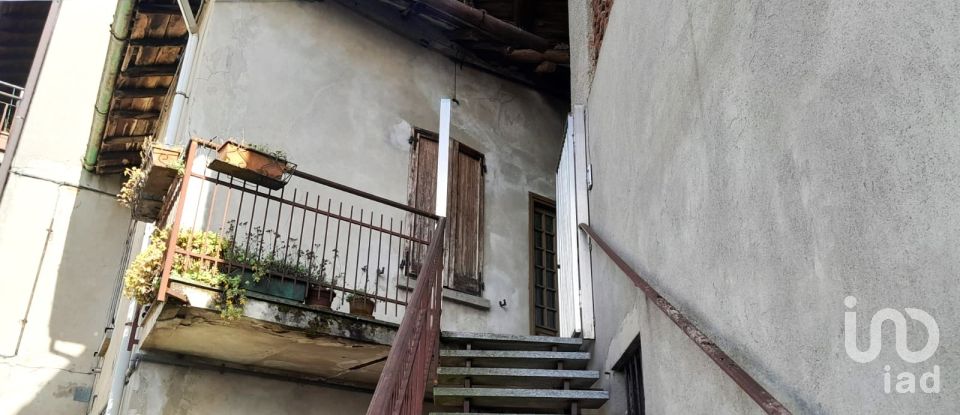 Rustico 4 locali di 120 m² in Garbagnate Monastero (23846)