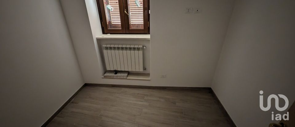 Casa di paese 6 locali di 75 m² in Barisciano (67021)