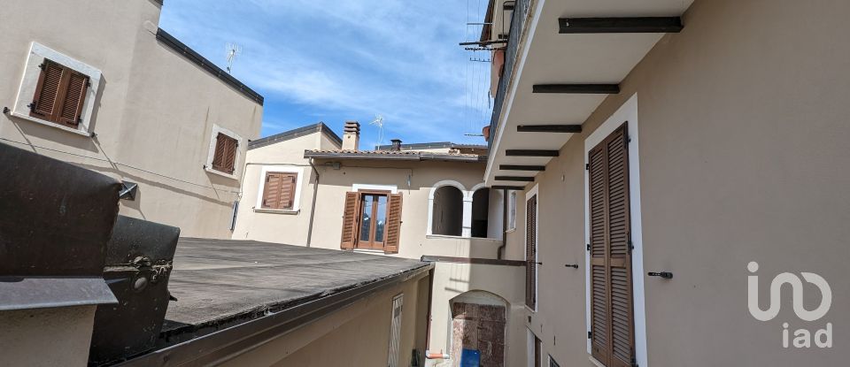 Casa di paese 4 locali di 57 m² in Barisciano (67021)