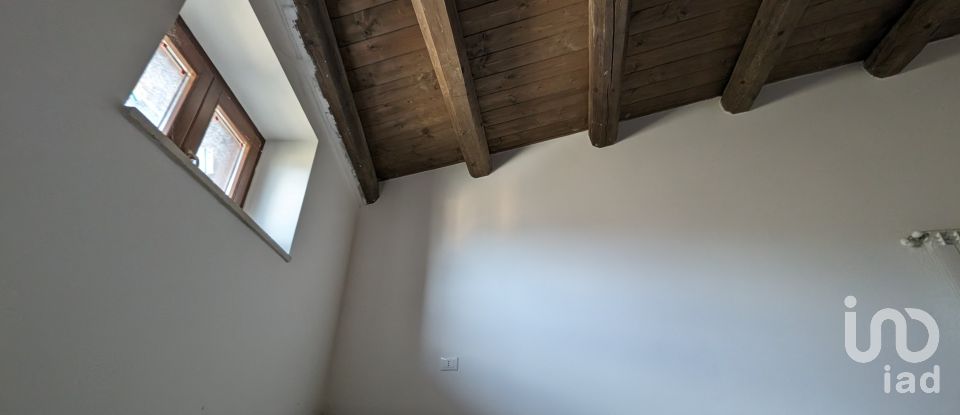 Casa di paese 4 locali di 57 m² in Barisciano (67021)