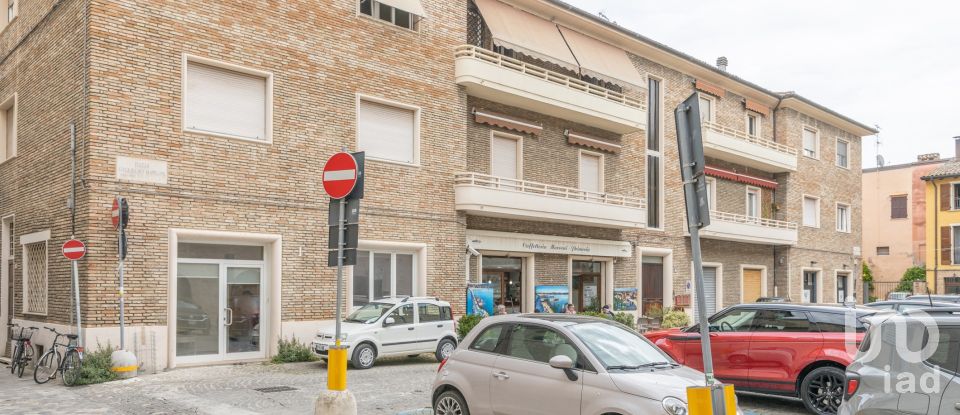 Workshop of 81 m² in Fano (61032)